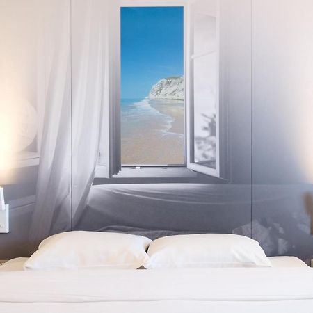 B&B Hotel Calais Centre St Pierre Ngoại thất bức ảnh