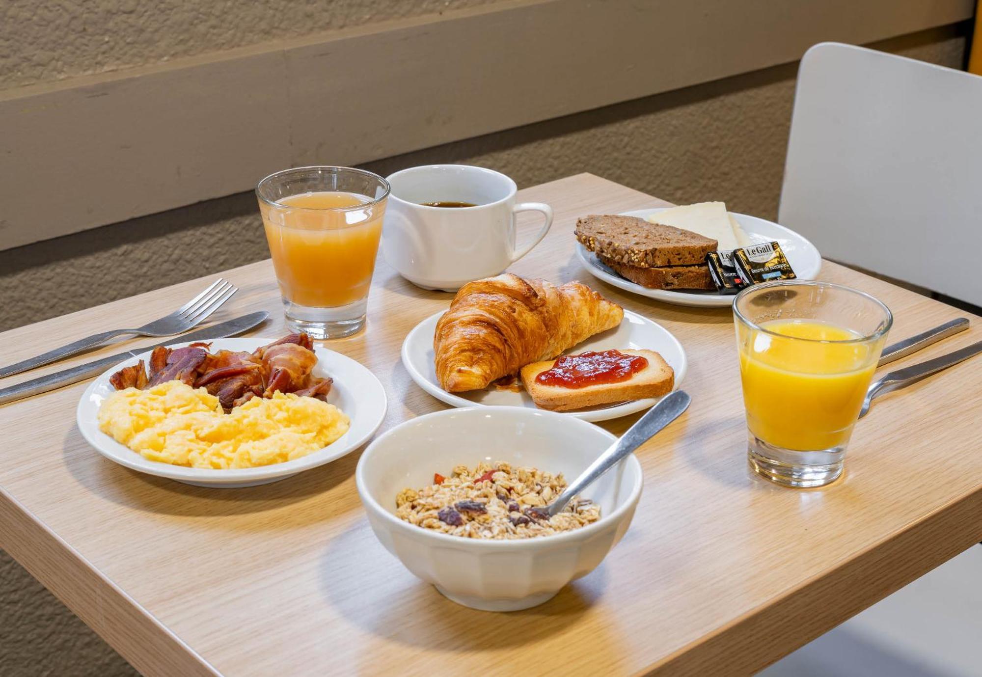 B&B Hotel Calais Centre St Pierre Ngoại thất bức ảnh